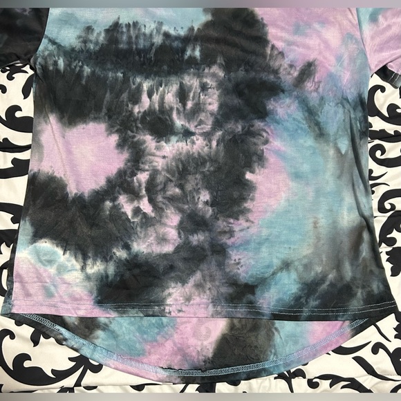 Shein Tie-Dye short sleeve shirt- purple black and blue- size l - Picture 4 of 9